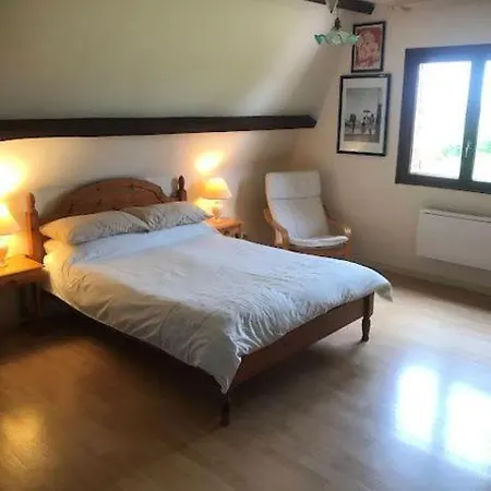 D'hotes De Dompierre לינה וארוחת בוקר 3*